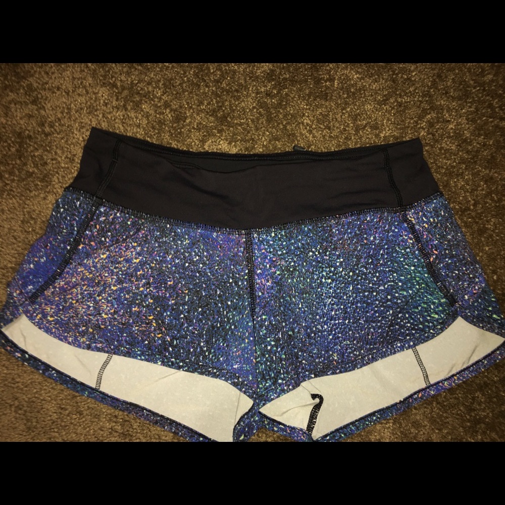 Lululemon    ——   Speed Up Short 2.5”